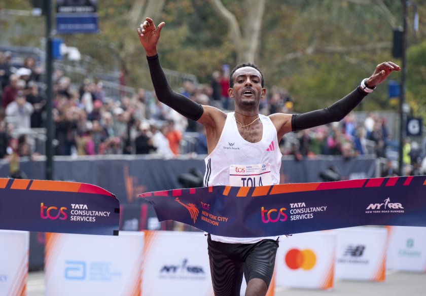 Етиопецът Тамират Тола спечели маратона на Ню Йорк. Световният шампион