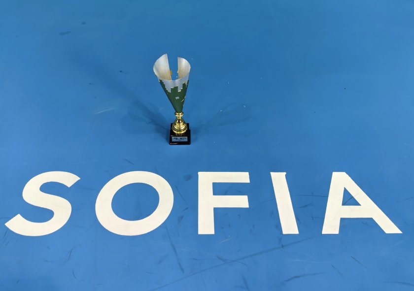 феновете тениса нас пръв път докоснат трофея sofia open