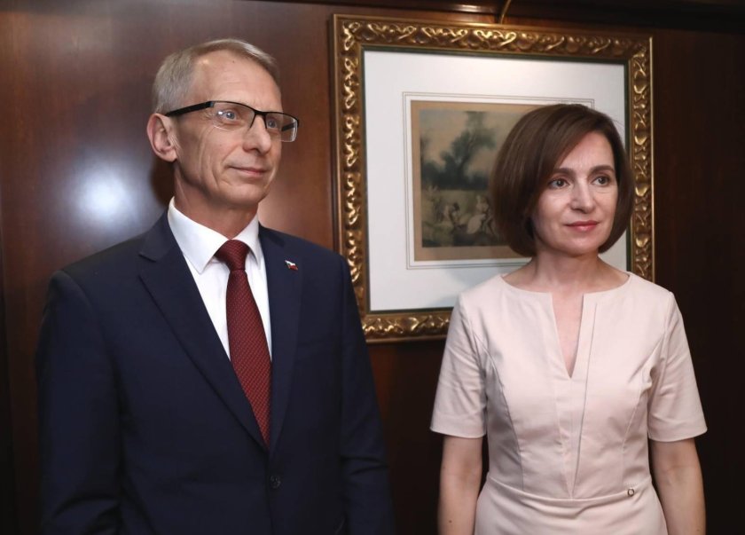 Николай Денков проведе телефонен разговор с президента на Молдова Мая Санду
