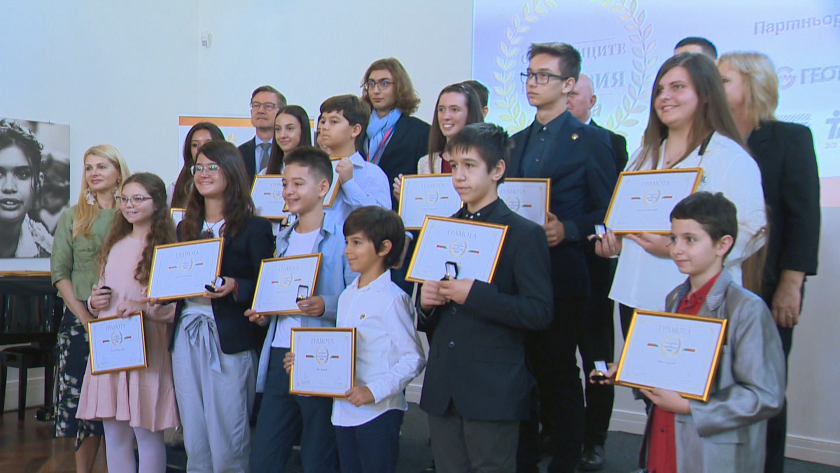 23 талантливи деца се присъединиха към "Отличниците на България"