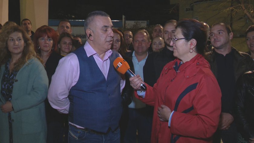 Досегашният кмет на Сливен Стефан Радев от ГЕРБ води на