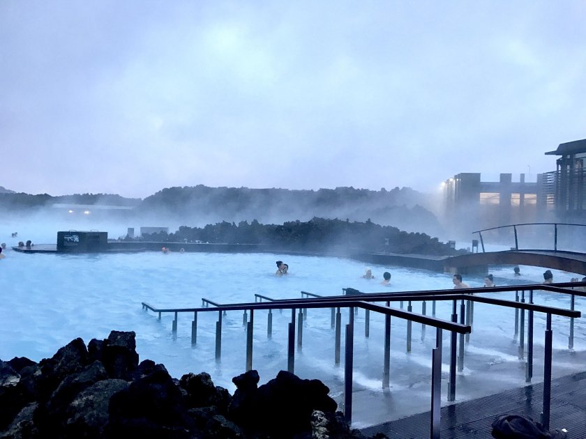 Популярен геотермален природен басейн край столицата на Исландия бе затворен