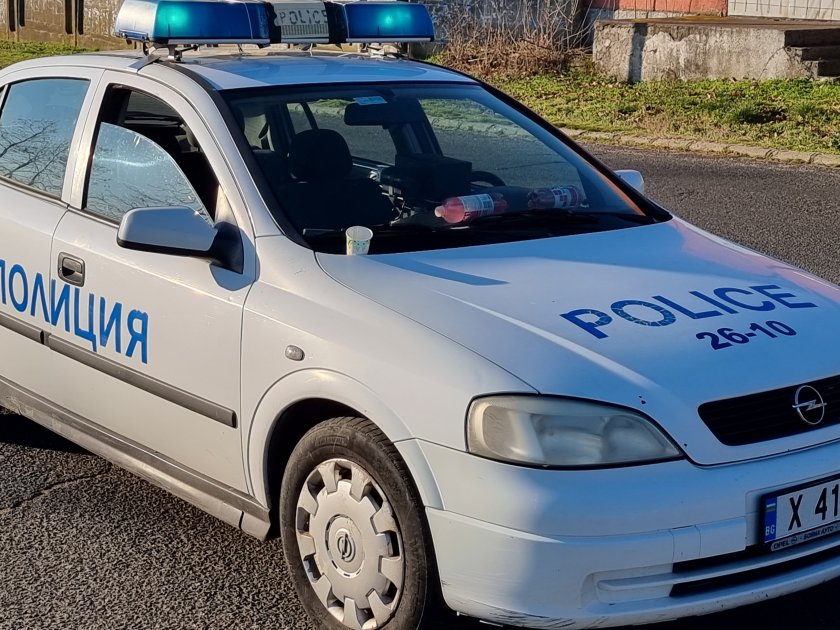 Двама мъже са задържани за 72 часа при акция на