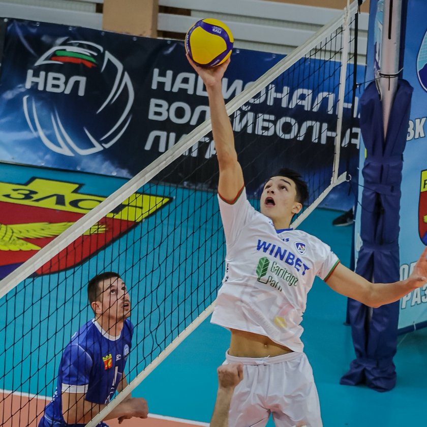 Волейболистите на Левски Симеон Николов и Александър Къндев ще продължат кариерите си в САЩ