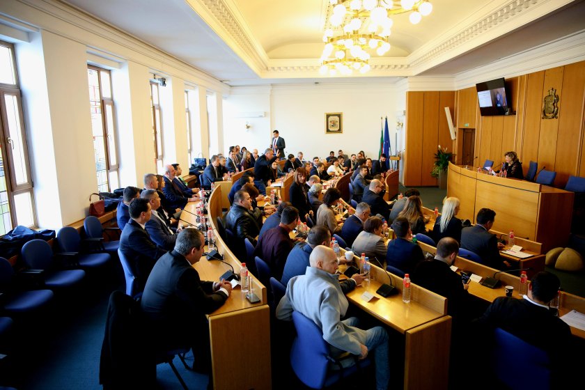 Втори опит за избор на председател на Столичния общински съвет.