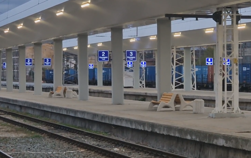 Транспортният министър Георги Гвоздейков откри обновената жп гара в Стара