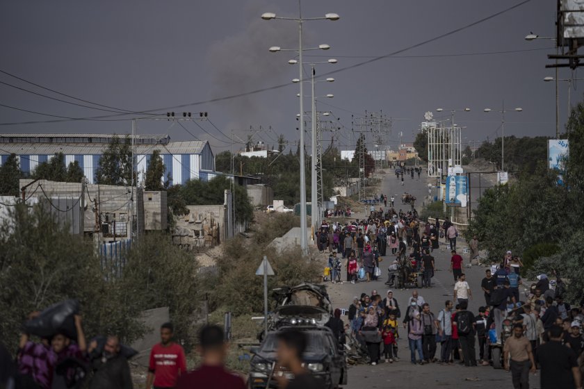 Израелските сили са дали един час за пълна евакуация от