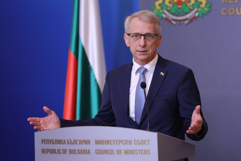 Министър-председателят Николай Денков дава изявление в Министерския съвет.Вместо футболен празник