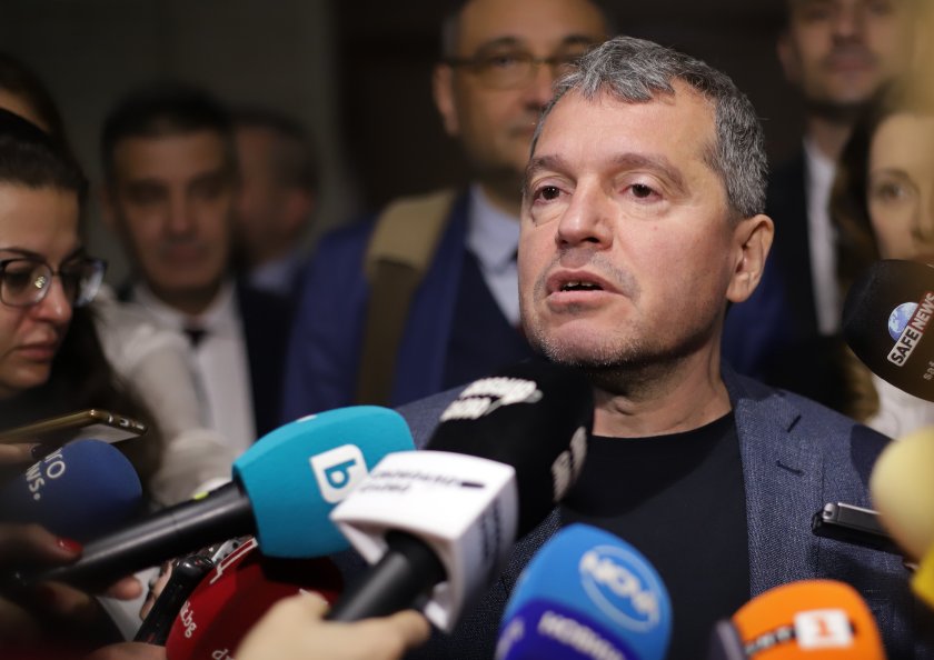 Тошко Йорданов: Цялото правителство трябва да си подаде оставка, защото не могат да се справят с нито една криза