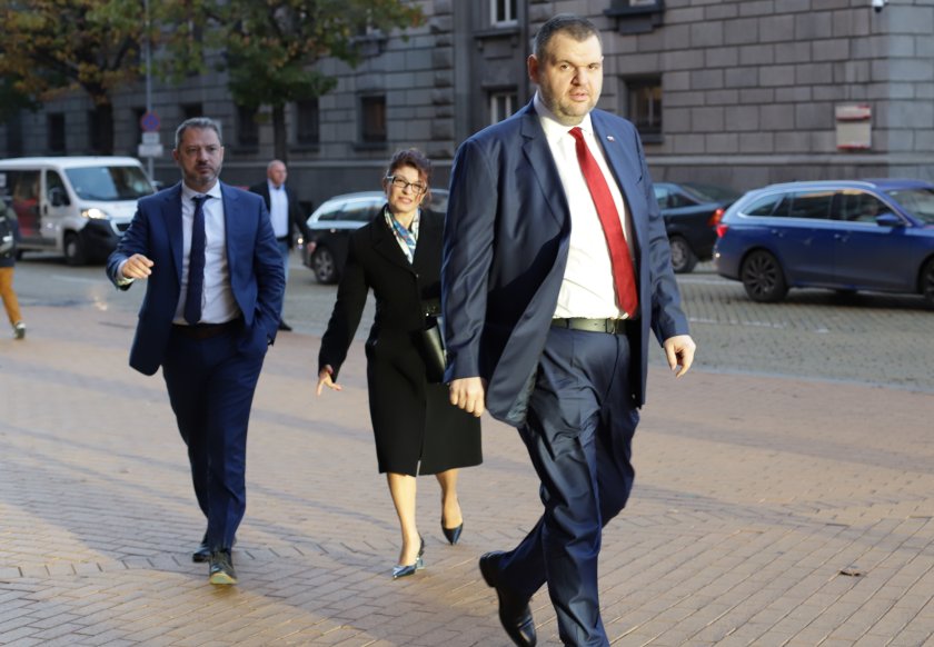 Председателят на ДПС Делян Пеевски заяви, че са открити данни