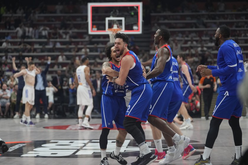 анадолу ефес победи партизан монако прекъсна победната серия баскония баскетболната евролига