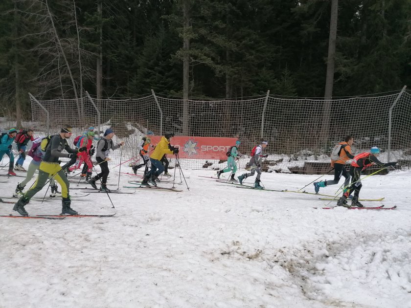 сезонът ски алпинизма открит състезание скоростно изкачване боровец