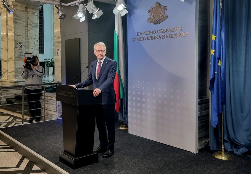 С избора на този подуправител на НЗОК бяха нарушени два