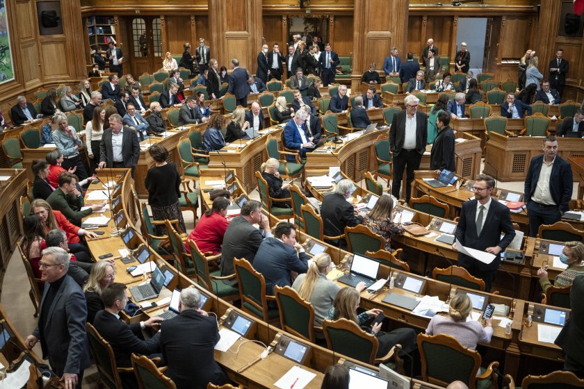 датският парламент забрани закон изгарянето корана