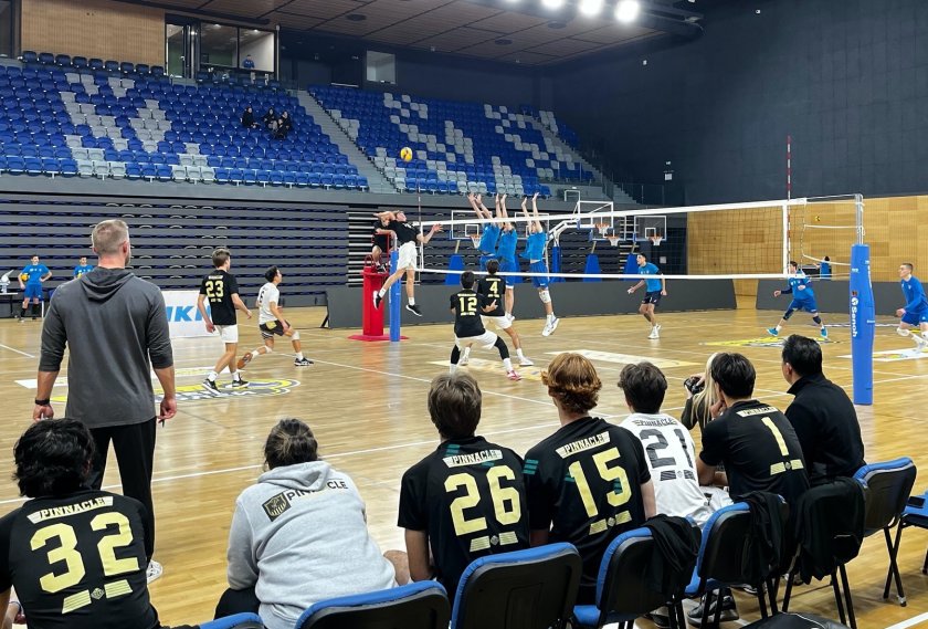 американският волейболен отбор пинакъл софия серия контролни мачове покана левски