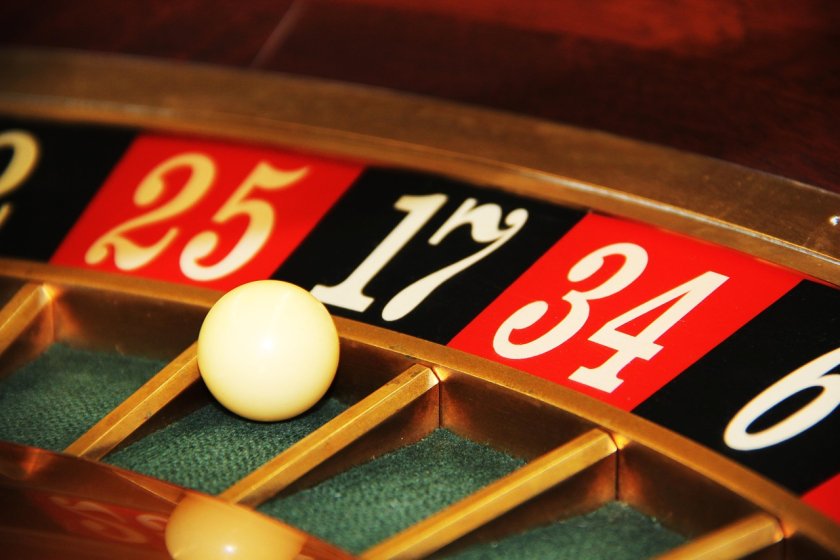 Зависимостта към хазарта се разраства безконтролно сред младите хора. Броят