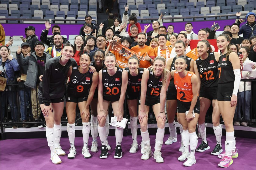 турските вакъфбанк екзаджъбашъ спорят титлата световното клубно първенство волейбол жени