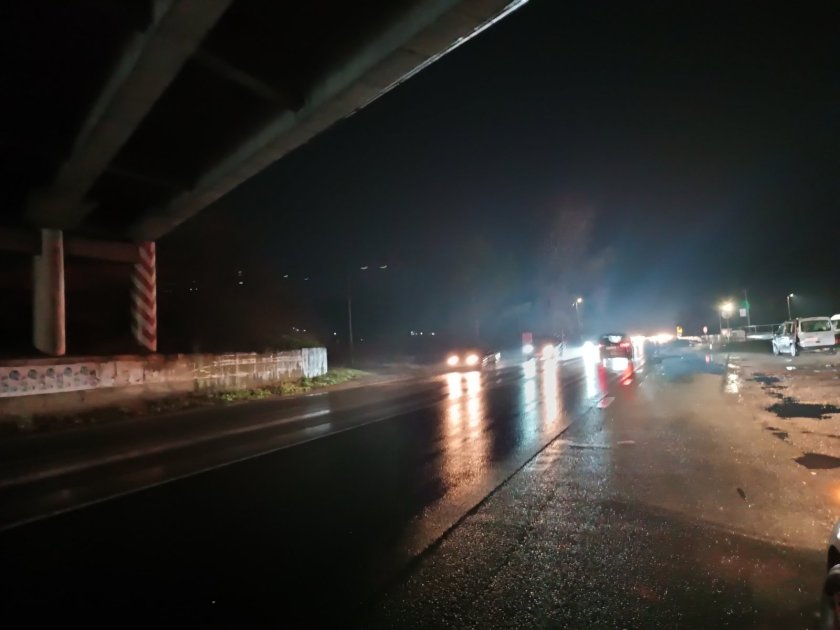 На път за празниците: Натоварен трафик се очаква в цялата страна