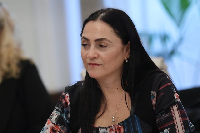 Заместник-министърът на труда и социалната политика Десислава Стоянова е напуснала