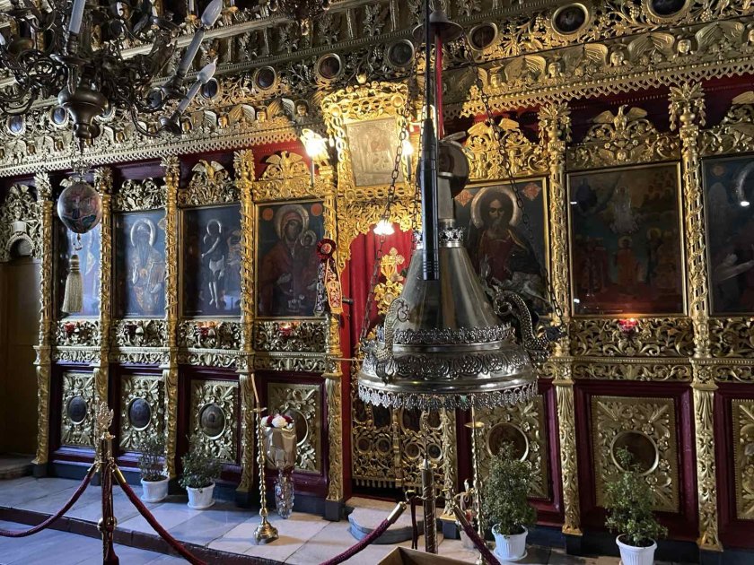 Кражба от православен храм е извършена в Брезник, съобщават от