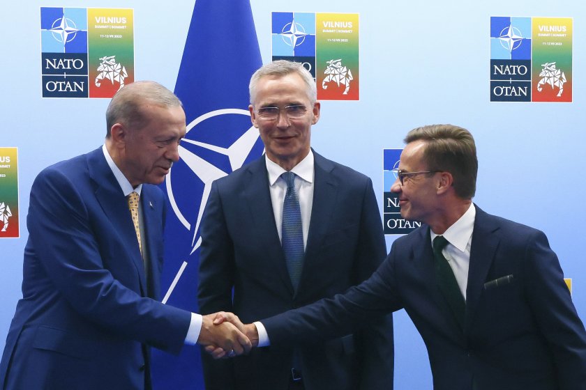 Външната комисия на турския парламент одобри кандидатурата на Швеция за членство в НАТО