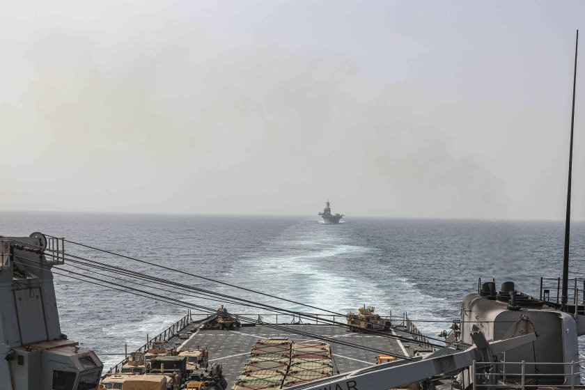 страни призоваха йеменските хути спрат атаките кораби червено море
