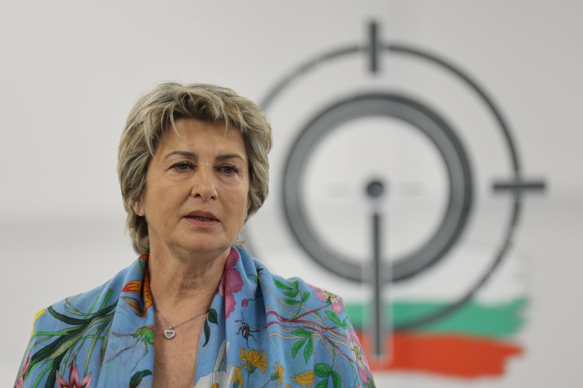 Председателят на Българския стрелкови съюз (БСС) Весела Лечева пожела успех