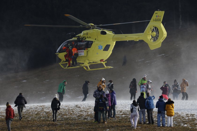 водачът световната купа марко шварц падна тежко спускането бормио откаран хеликоптер болница
