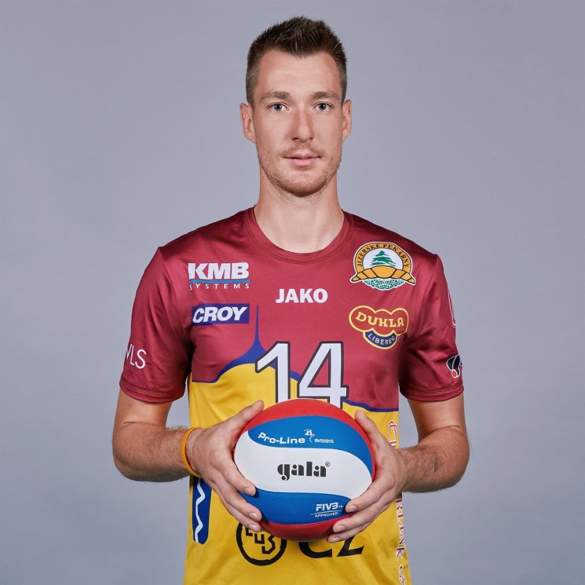 волейболният тим берое 2016 подисили играч италианската серия