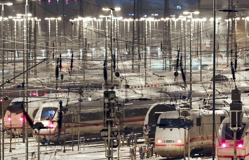 Стачка блокира почти напълно железопътния транспорт в Германия