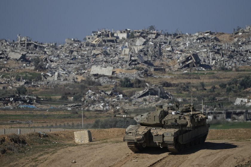 Израел ликвидира висши военни на Хамас и Хизбула