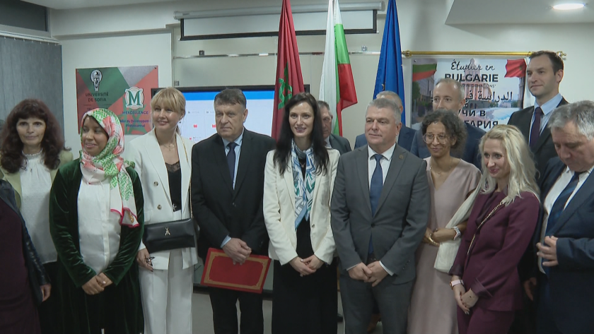 В мароканската столица Рабат, вицепремиерът и външен министър Мария Габриел