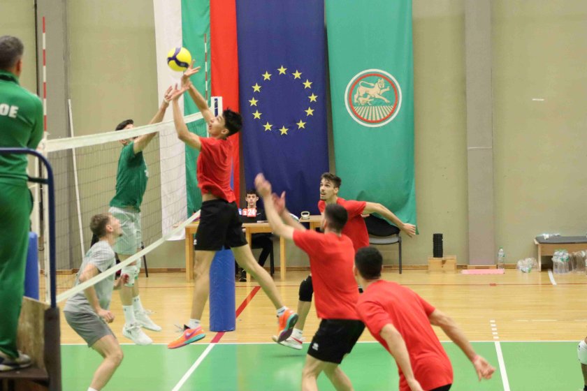 Националният отбор на България за мъже до 20 години проведе