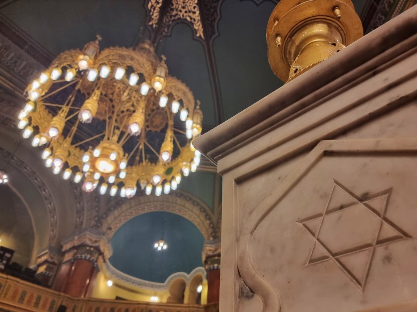 прокуратурата самосезира заради некролози хитлер фасадата софийската синагога