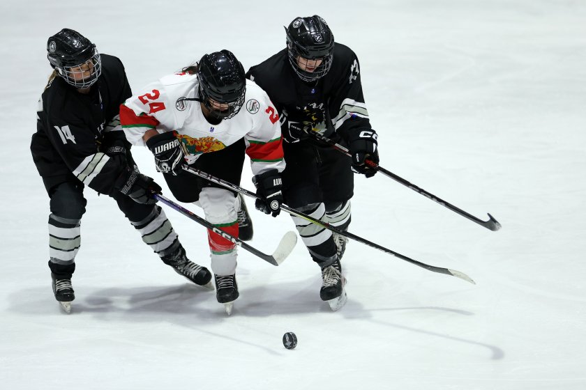Националният отбор на България по хокей на лед за девойки
