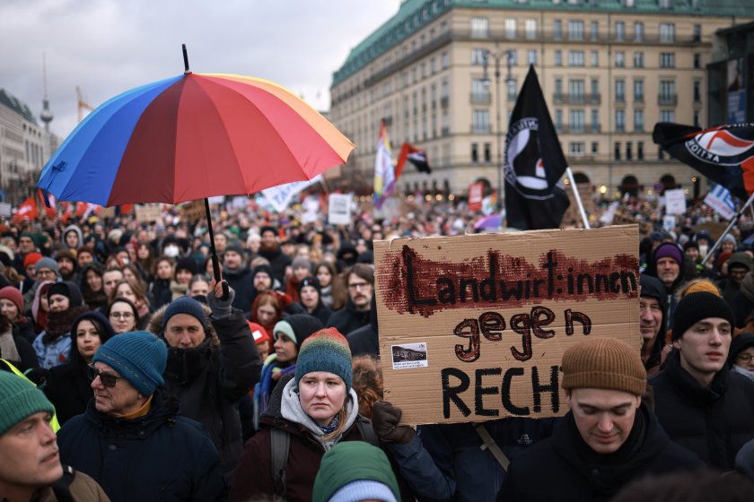Десетки хиляди излязоха на протести в Германия срещу крайнодясната партия