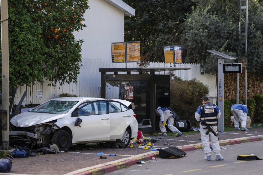 Един загинал и множество ранени при нападение с кола в предградие на Тел Авив
