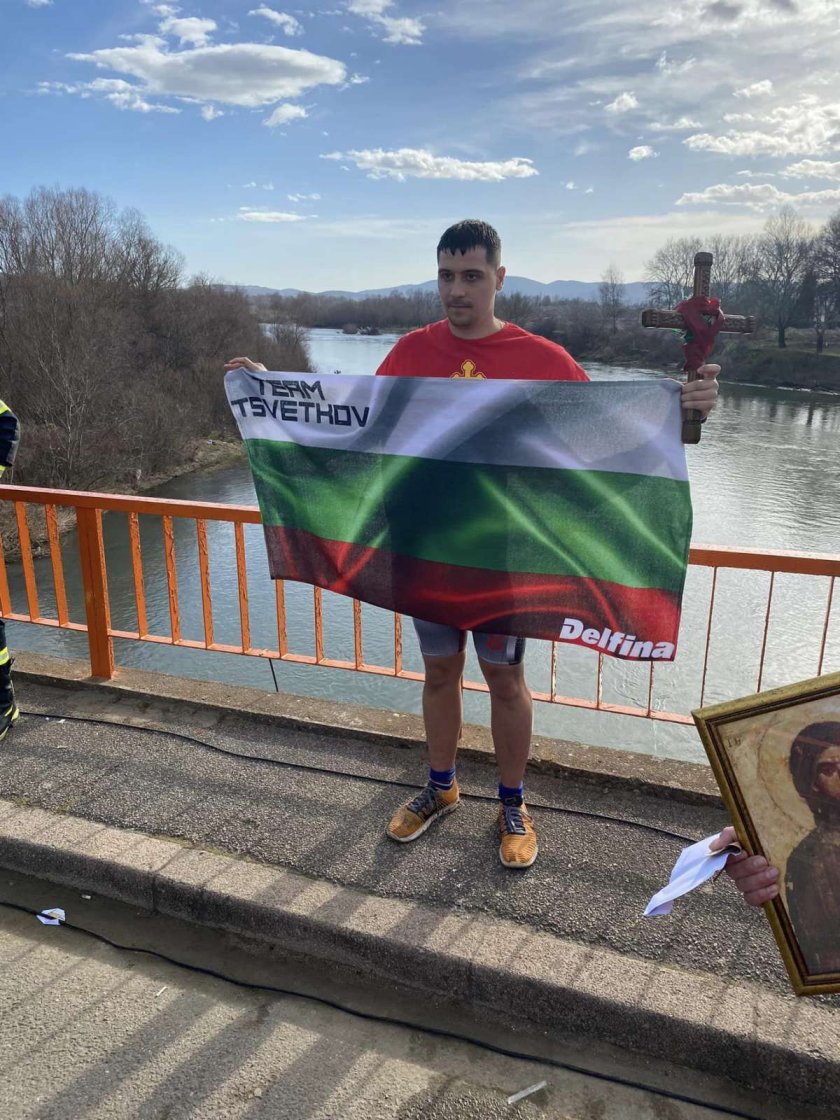 русенец спаси богоявленския кръст вардар отправи послание приятелство българи македонци