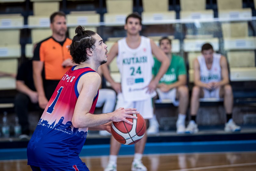 буба баскетбол загуби баскет бърно мач европейската младежка лига u20 братислава