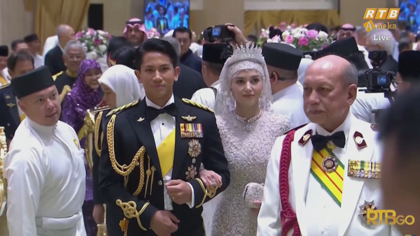 Пищна кралска сватба в Бруней събра държавни глави и кралски