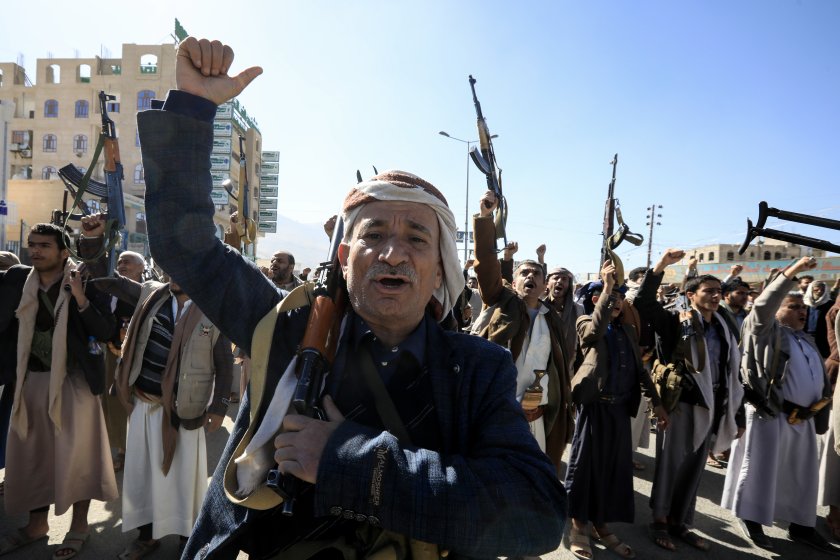 САЩ са нанесли три успешни удара по цели на хутите в Йемен