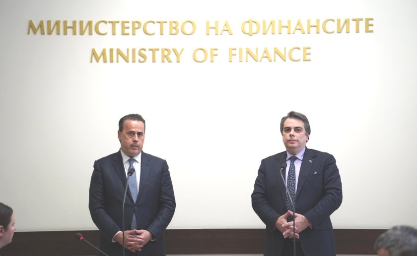 Министърът на финансите Асен Василев заяви, че са имали много