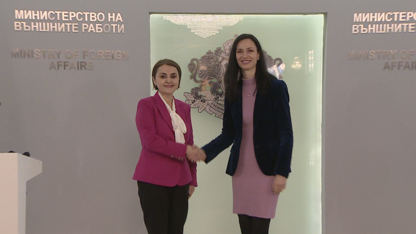 мария габриел срещна външния министър румъния
