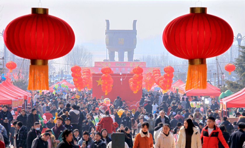 Начало на Пролетния фестивал в Китай (СНИМКИ)