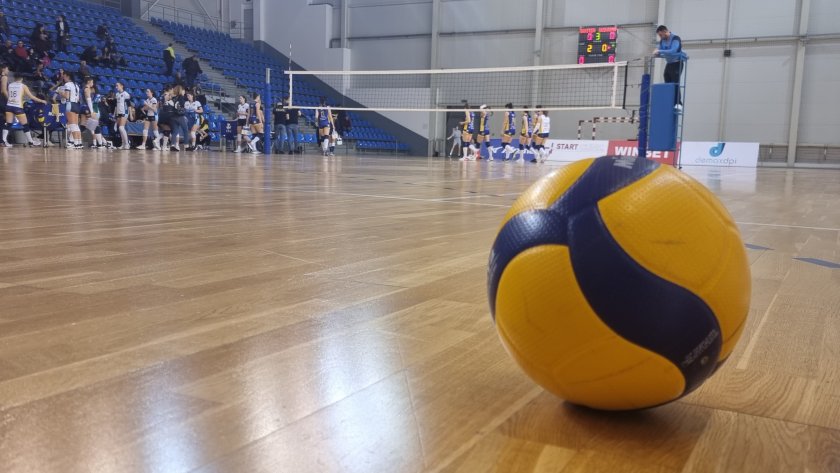 варна дкс справи хектор дома първа победа сезона волейболното първенство жените