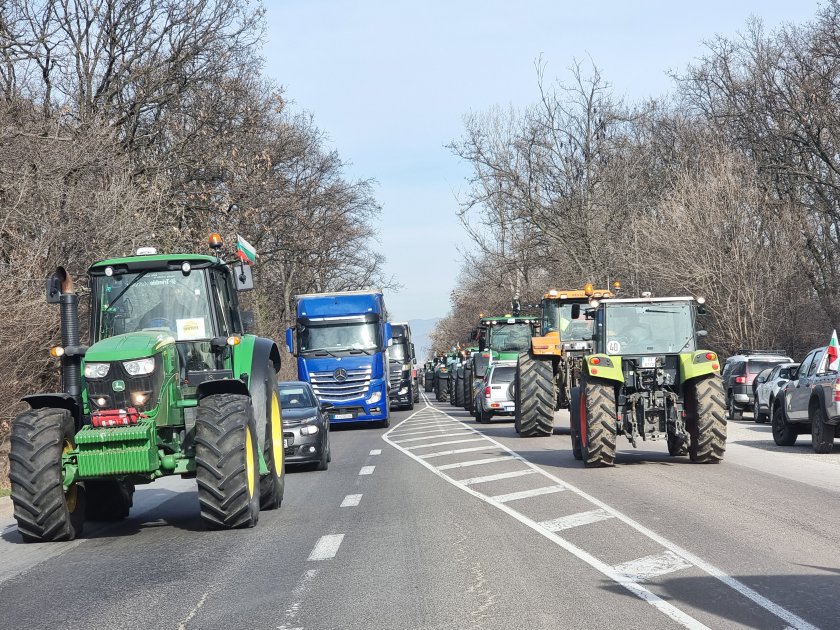 протестиращите земеделци затвориха автомагистрала тракия района стара загора
