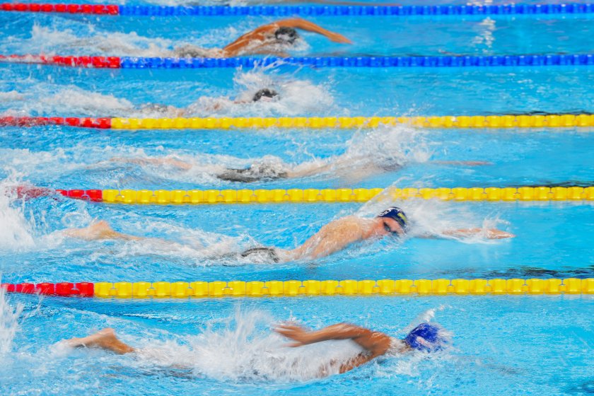 Петър Мицин се класира за полуфиналите на 200 метра бътерфлай