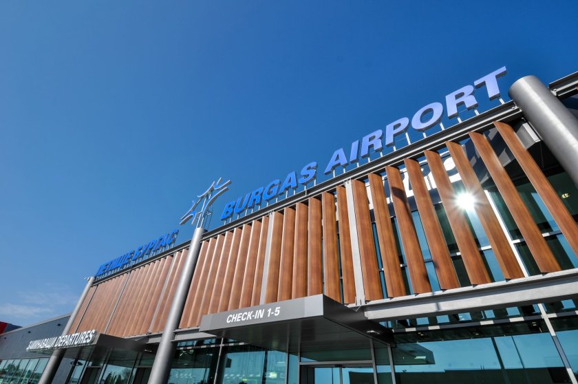 Обмислят затваряне на летище Бургас през 2025 г. заради ремонт на пистата
