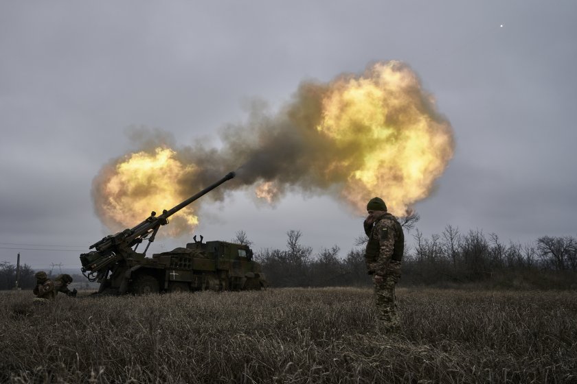 Украинската армия се е изтеглила напълно от източния град Авдеевка,