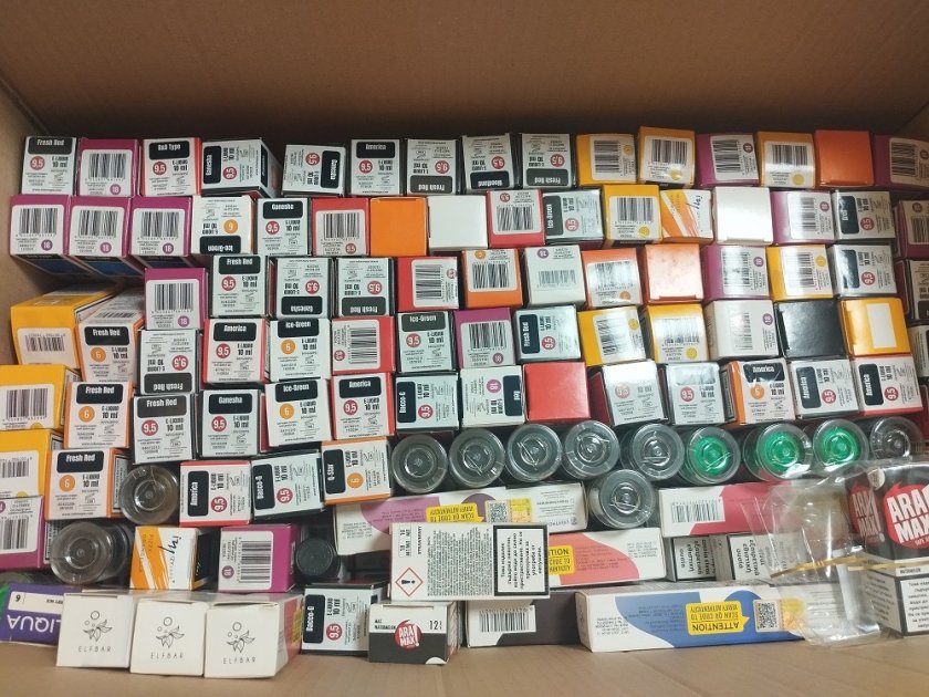 иззеха контрабандни електронни цигари никотинови течности търговски обекти бургас